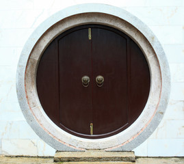chińskie okrągłe drzwi