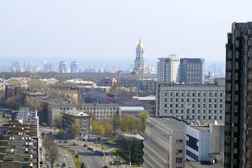 Fototapeta na wymiar Europe, Kiev, Ukraine - April 2020: Smog enveloped the city. Due to forest fires in the Chernobyl zone.