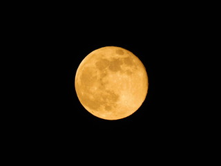 
Bloody Moon - Super Moon: Photograph taken with a 60x digital camera