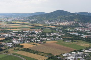Fototapeta na wymiar Luftbild: Stadtlandschaft an der hessischen Bergstrasse