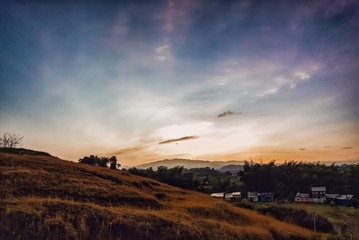 Obraz na płótnie Canvas sunset in the mountain