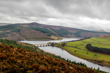 Naklejka premium Reservoir, Ladybower Reservoir, Upper Derwent Valley, Derbyshire, England. 
