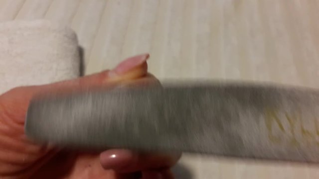 Cura delle mani fatte a casa con miele e latte, cura delle unghie e bellezza