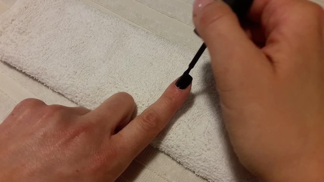 Cura delle mani fatte a casa con miele e latte, cura delle unghie e bellezza