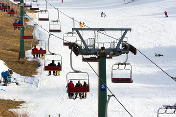Wyciąg krzesełkowy narciarski