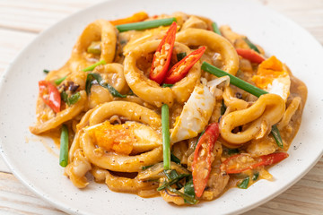 stir fried squid with salt egg