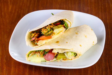 Tortilia with saucage