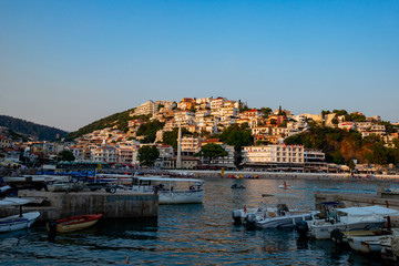 Naklejka premium the ship in the port is ready to sail the sea