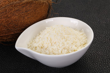 Coconut shredded chip with nut