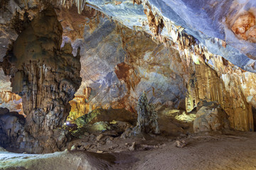 Paradise Cave (Thien Duong Cave), Vietnam. Stolctites and stologmites in a paradise cave at Phong Nha-Ke Bang National