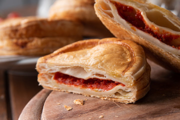 Classica pizzetta sfoglia di Cagliari, tipica Cucina Sarda 