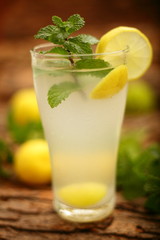 mojito cocktail with lime