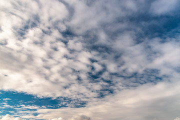 Obraz premium abstract background with cloudy sky