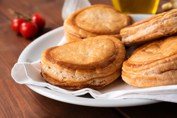 Classica pizzetta sfoglia di Cagliari, tipica Cucina Sarda 