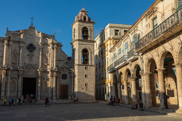 Obraz premium The San Cristobal Cathedral of Old Havana, Cuba.