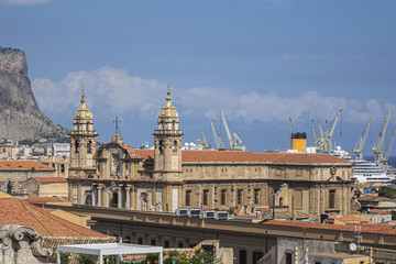 Obraz premium View of Palermo cityscape from the Cathedral roof. Palermo, Sicily, Italy.