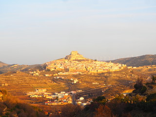 Vistas exteriores de la ciudad fortificada de Morella, en El Maestrazgo.