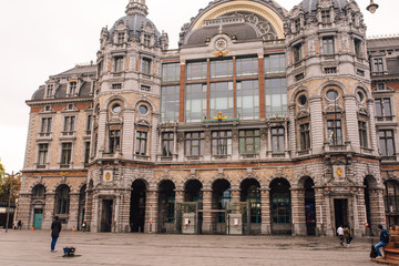 Fototapeta premium exterior view of the main train station in Antwerp, Belgium.