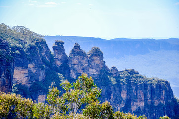 The Three Sisters is the Blue Mountains’ most spectacular landmark. Located at Echo Point...