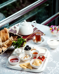 breakfast set with black tea __