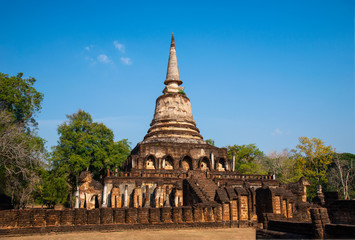 Fototapeta na wymiar Wat Chang Lom Temple at Si Satchanalai Historical Park, a UNESCO World Heritage Site in Thailand