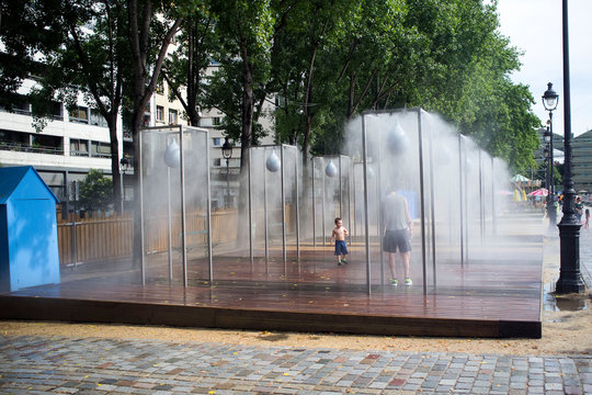 Installation durant l'&eacute;t&eacute; de Paris Plage