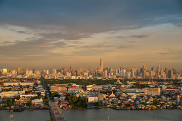 Obraz premium Bangkok skyline Chao phraya river ,bird eye view 