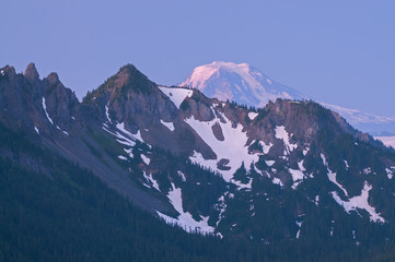 Fototapeta na wymiar Summer landscape at sunrise of Mt. Ranier, Cascade mountain range, Mt. Ranier National Park, Washington, USA