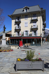 Centre-ville avec ses commerces. Saint-Gervais-les-Bains. Haute-Savoie. France.