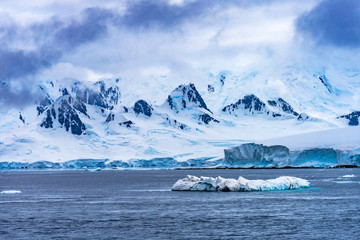 Iceberg Snow Mountains Blue Glaciers Dorian Bay Antarctica