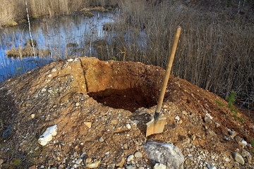 Arrangement of shelter for use in hunting for waterfowl