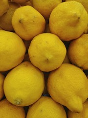 lemons in a market