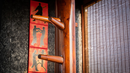 wing chun wooden martial art dummy - obrazy, fototapety, plakaty