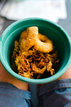 Indian fried vegetable snaks in a plate ready to eat