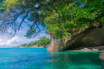 Isla of Escudo South Cliff Shots of Clear Water, Jungle and Rock Islands