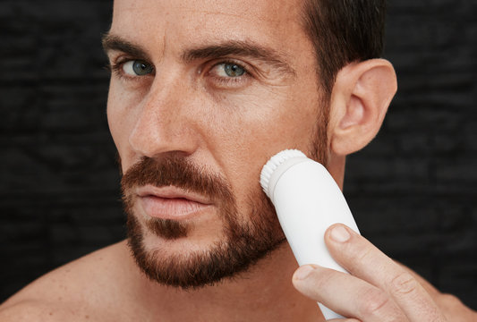 Best Facial Products for Men
