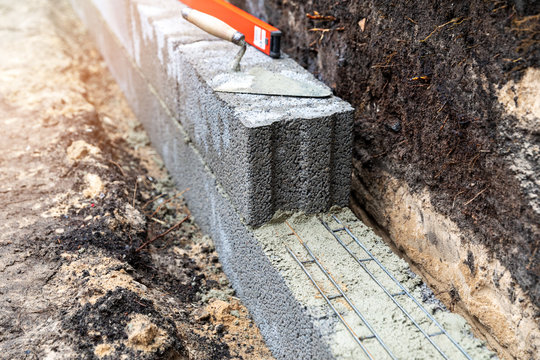 concrete block retaining wall construction details