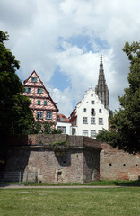 Fachwerkhaus und Münster in Ulm