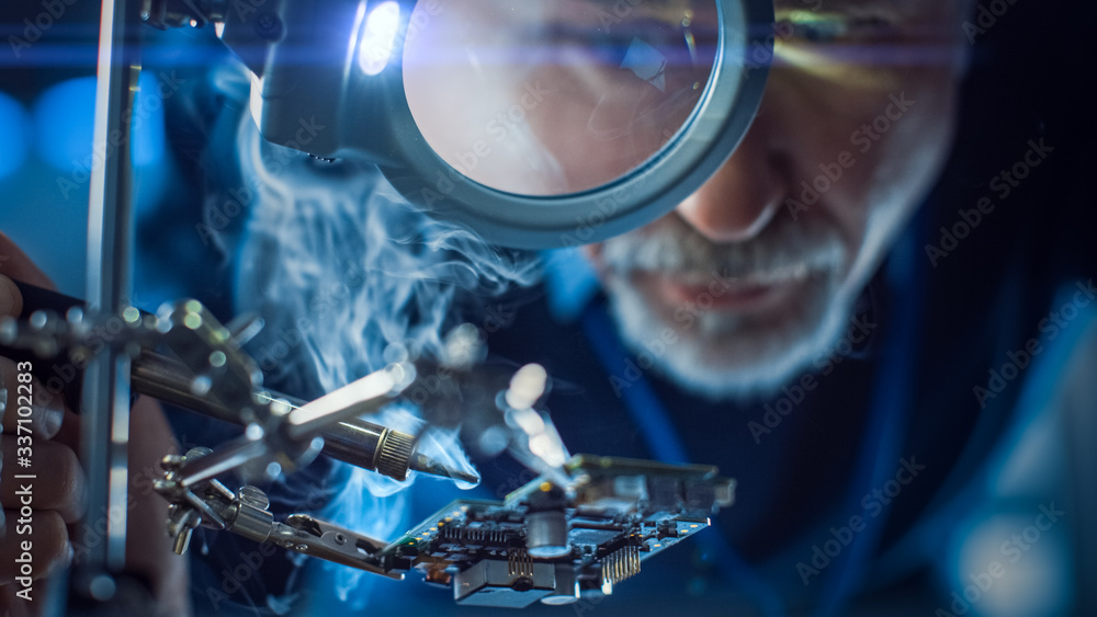 Aufkleber electronics maintenance and repair engineer soldering motherboard, microchip and circuit board, look