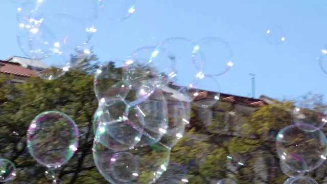 Bolhas de sab&atilde;o no c&eacute;u