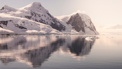 Fototapeta na wymiar Antarctic mountainous landscape, Deception Island
