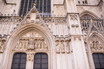 Fototapeta premium The beautiful gothic cathedral Saint-Michel et Sainte-Gudule St. Michael and St. Gudula Cathedral in Brussels.