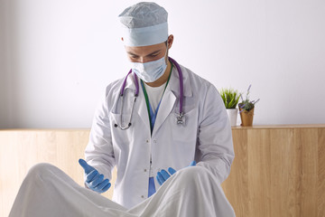 Pregnant patient at a reception at the gynecologist