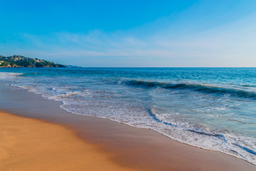 Fototapeta na wymiar Sunny day in Acapulco's beach