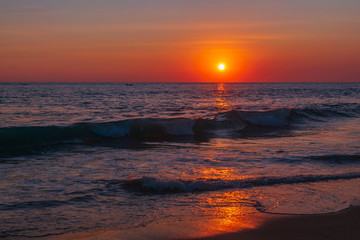 Fototapeta premium Beautiful sunset in Acapulco's beach