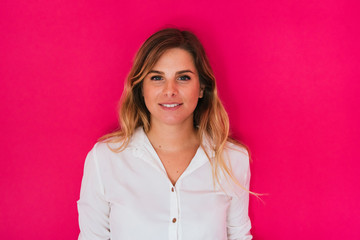 Obraz premium white blonde girl on pink background