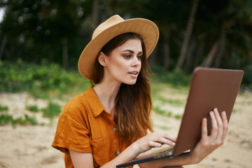 girl with laptop