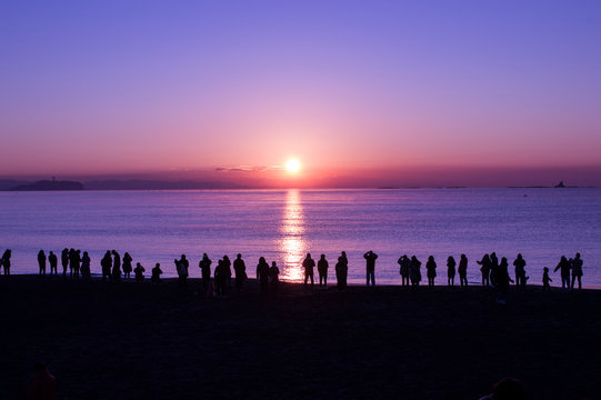 日の出 Images – Browse 228,815 Stock Photos, Vectors, and Video