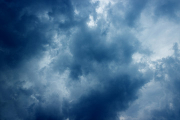Fototapeta premium Dark sky with clouds before rain a thunderstorm.