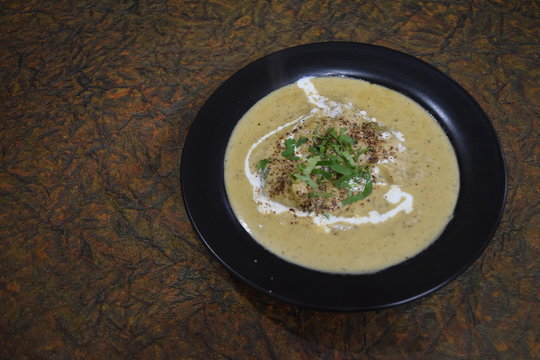 Indian cuisine kali mirch chicken